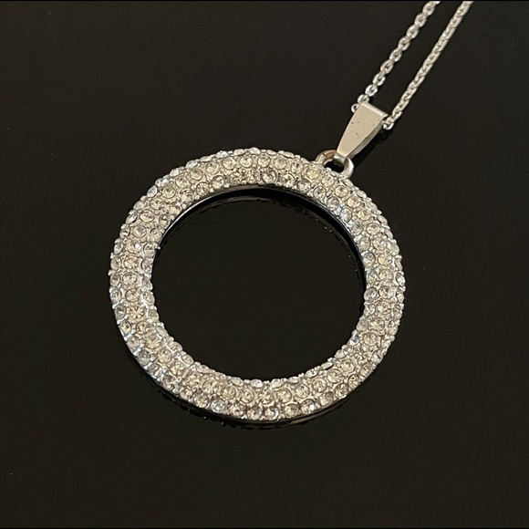 ✨Elegant Vintage Trifari Rhinestones Pendant Necklace - Picture 2 of 2